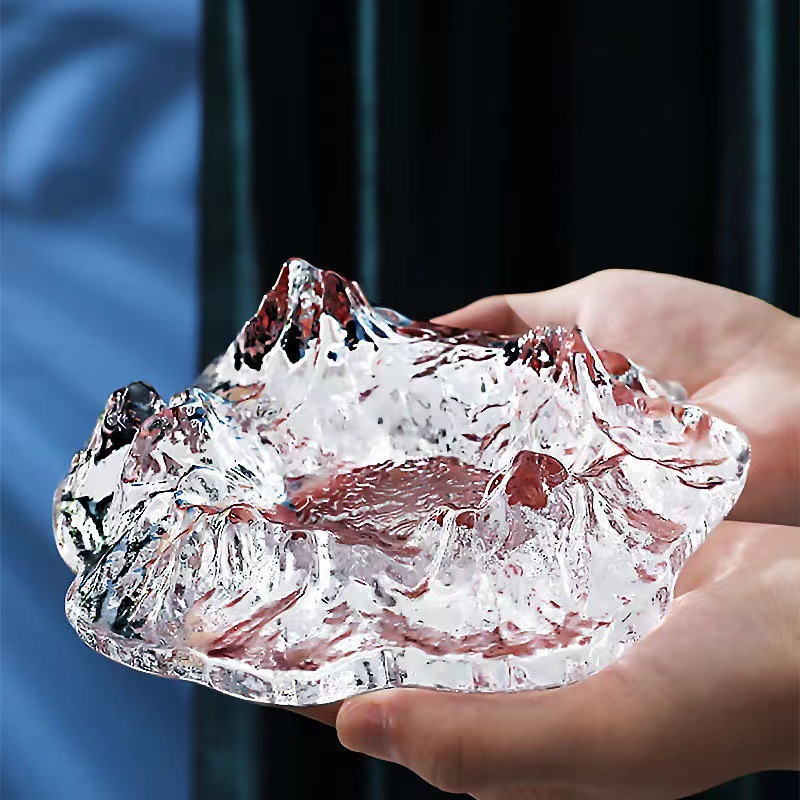 Glass Ashtray : 투명한 아름다움과 내구성의 완벽한 조합!