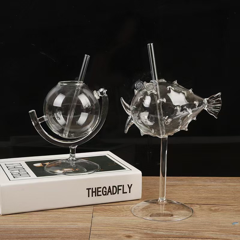 개인화된 인터넷 유명인의 지구본 칵테일 글라스